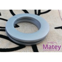 OJILLO PLASTICO GRANDE PLATA MATE, INTERIOR 45 MM EXTERIOR 73 MM MARCA DM.