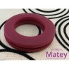 OJILLO PLASTICO CHICO VINO MATE, INTERIOR 38 MM EXTERIOR 62 MM MARCA DM