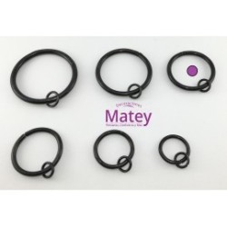 ARGOLLA DE 45 MM COLOR NEGRO.