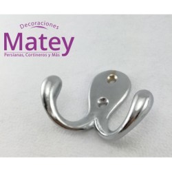 PERCHERO DOBLE DE GOTA EN COLOR CROMO.