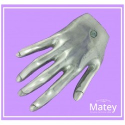 MANO ARTESANAL EN ALUMINIO MATE.